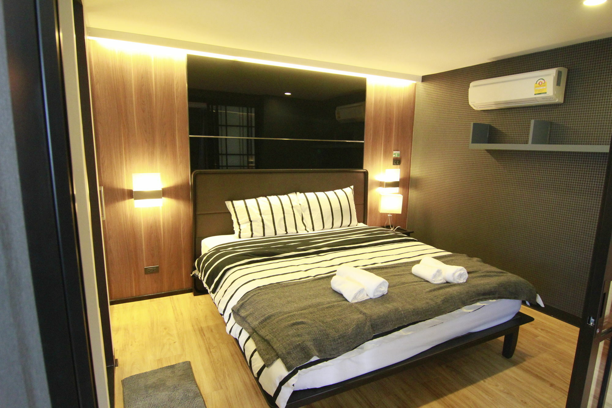 Bed and Breakfast S Bloc Saladaeng Bangkok Exterior foto